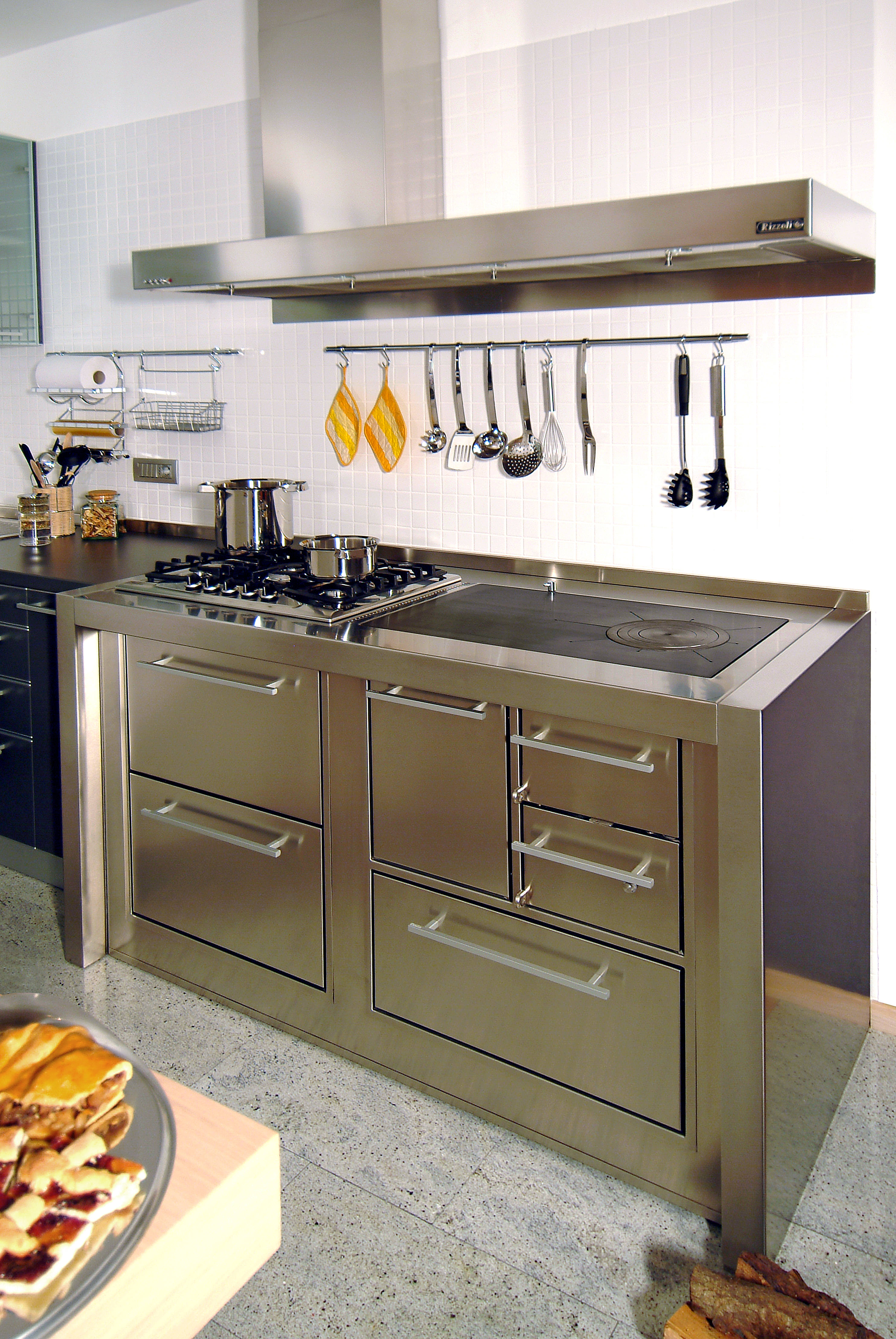 Cuisinières à Bois RIZZOLI Design et Qualité